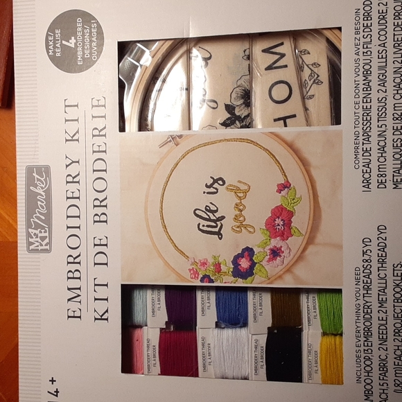 Embroidery kit NEW - Picture 1 of 4